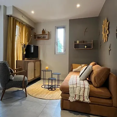 Cosy Avec Balcon, 1 A Maxime Сент-Максім