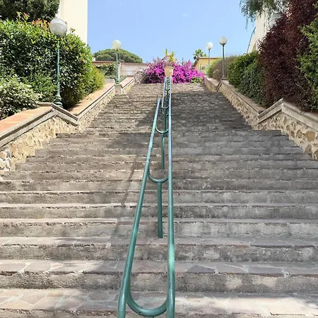 Апартаменти Cosy Avec Balcon, 1 A Maxime *