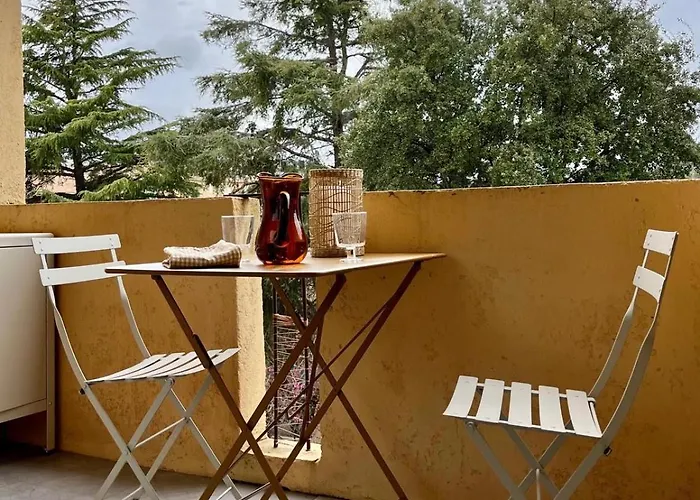 Cosy Avec Balcon, 1 A Maxime Апартаменти