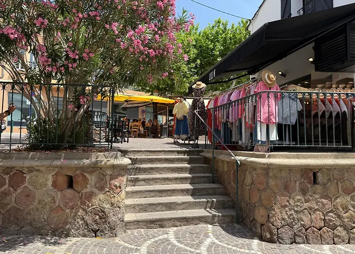 Cosy Avec Balcon, 1 A Maxime Апартаменти