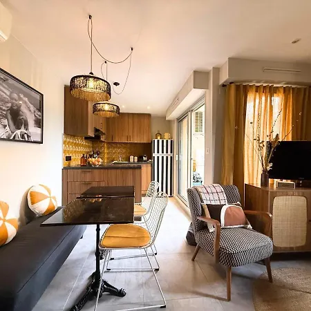 Apartman Cosy Avec Balcon, 1 A Maxime