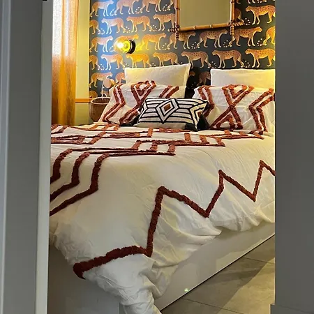 Cosy Avec Balcon, 1 A Maxime Апартаменти Сент-Максім