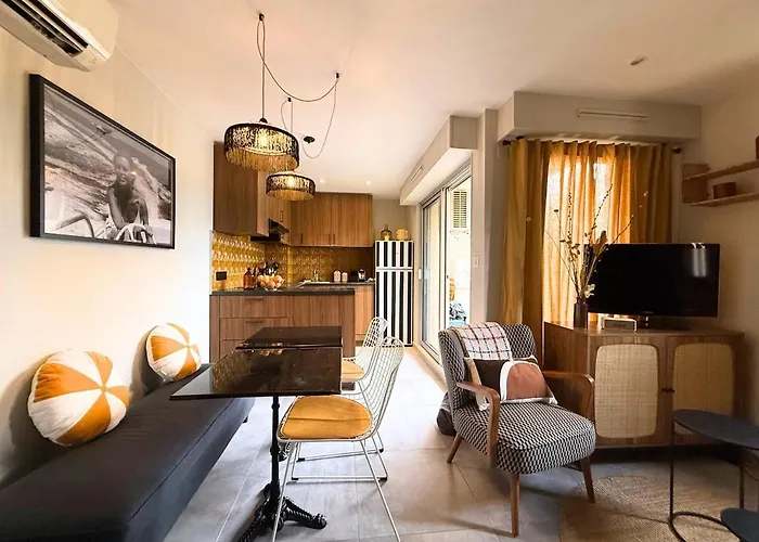 Apartman Cosy Avec Balcon, 1 A Maxime