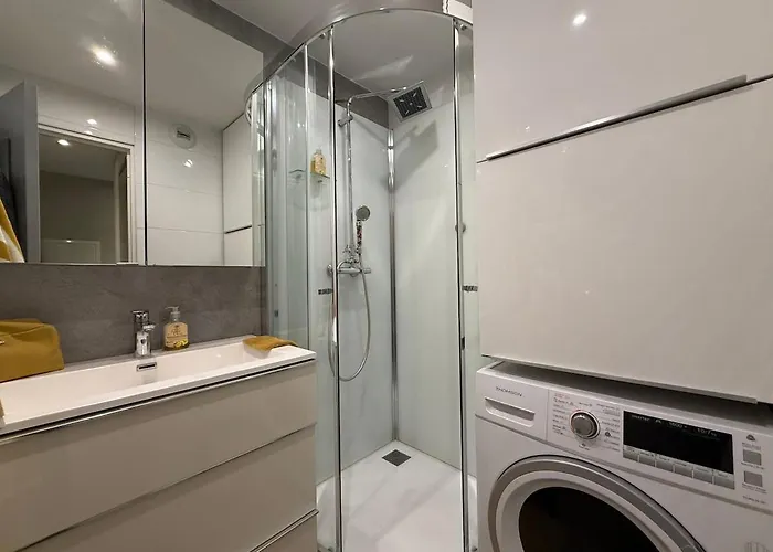 Apartman Cosy Avec Balcon, 1 A Maxime *