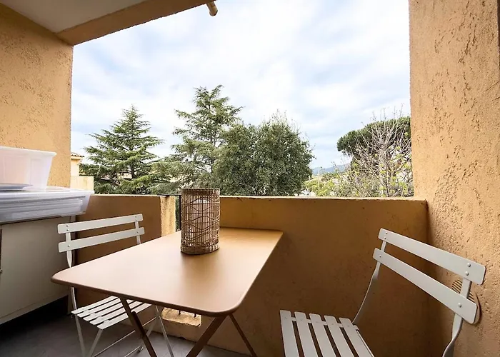 Cosy Avec Balcon, 1 A Maxime 생트막시메