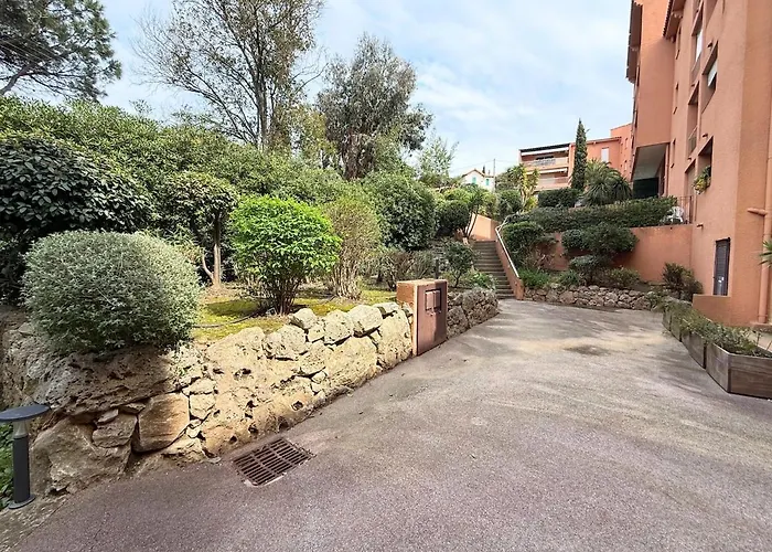 Cosy Avec Balcon, 1 A Maxime Apartman *