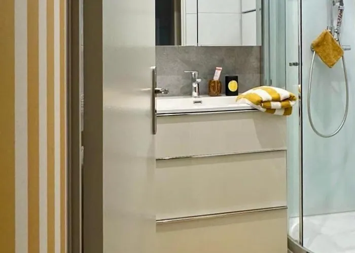 Apartman Cosy Avec Balcon, 1 A Maxime *